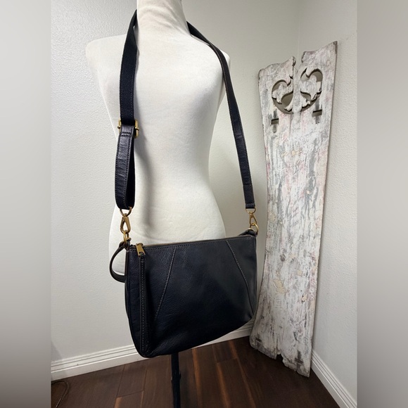 Fossil Black Leather Cross body Bag Purse - Picture 2 of 16